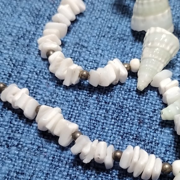 Shell Necklace - Picture 3 of 5